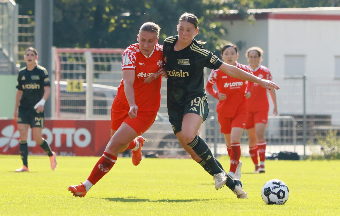 Voll reinhängen werden sich Johanna Berg (l.) und ihre Mannschaftskameradinnen, wenn sie den SV Meppen bezwingen wollen.
