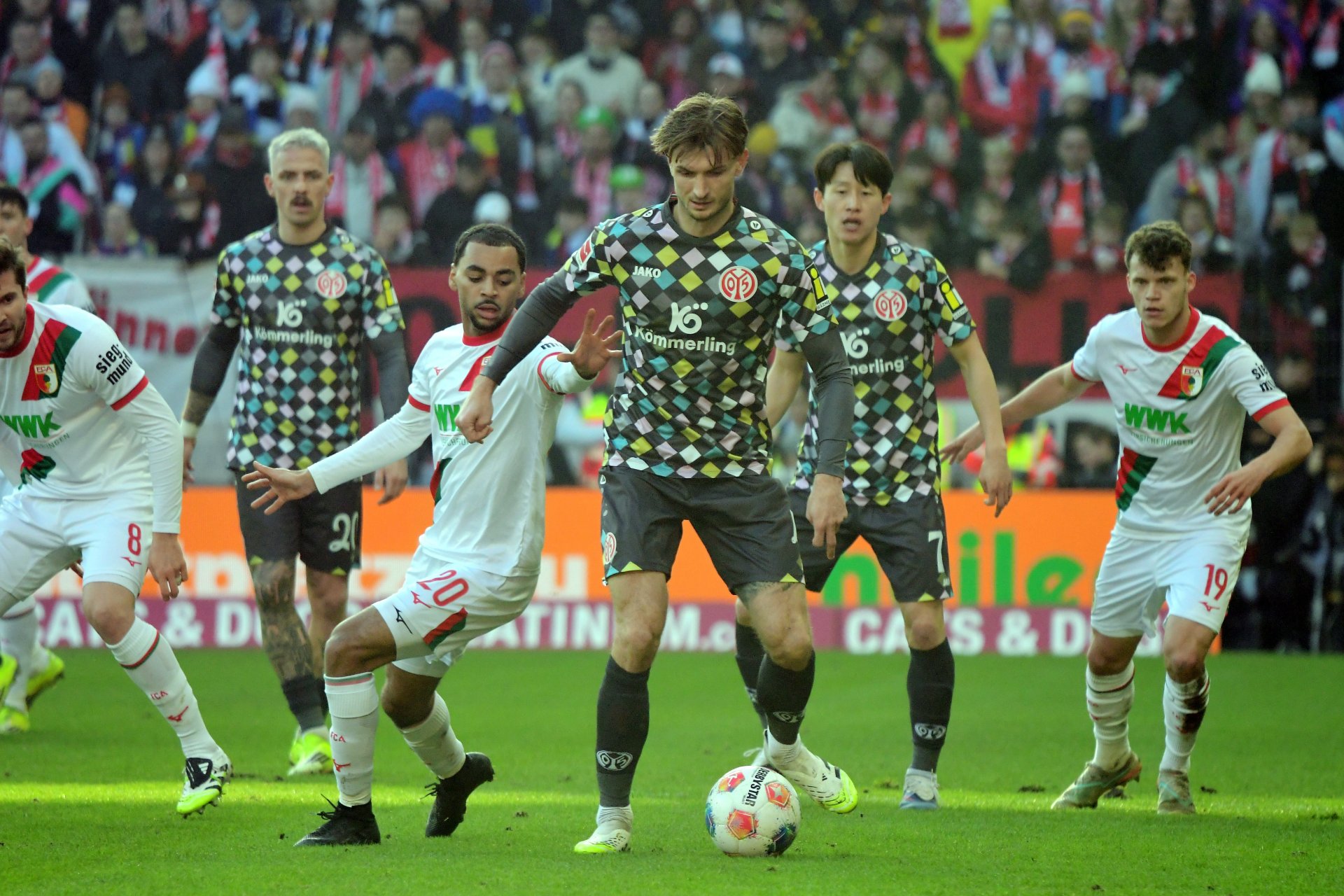 …dem defensiven Zugang Stefan Posch…