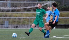 Eher ruhig ging es gegen den TuS Neuhausen in der Ingelheimer Abwehrkette um Jannik Schmidt zu,