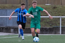 Luca Kurth ist auf der rechten Seite der SpVgg gesetzt, derzeit darf er meist eine Reihe weiter vorne spielen als am Anfang der Runde.