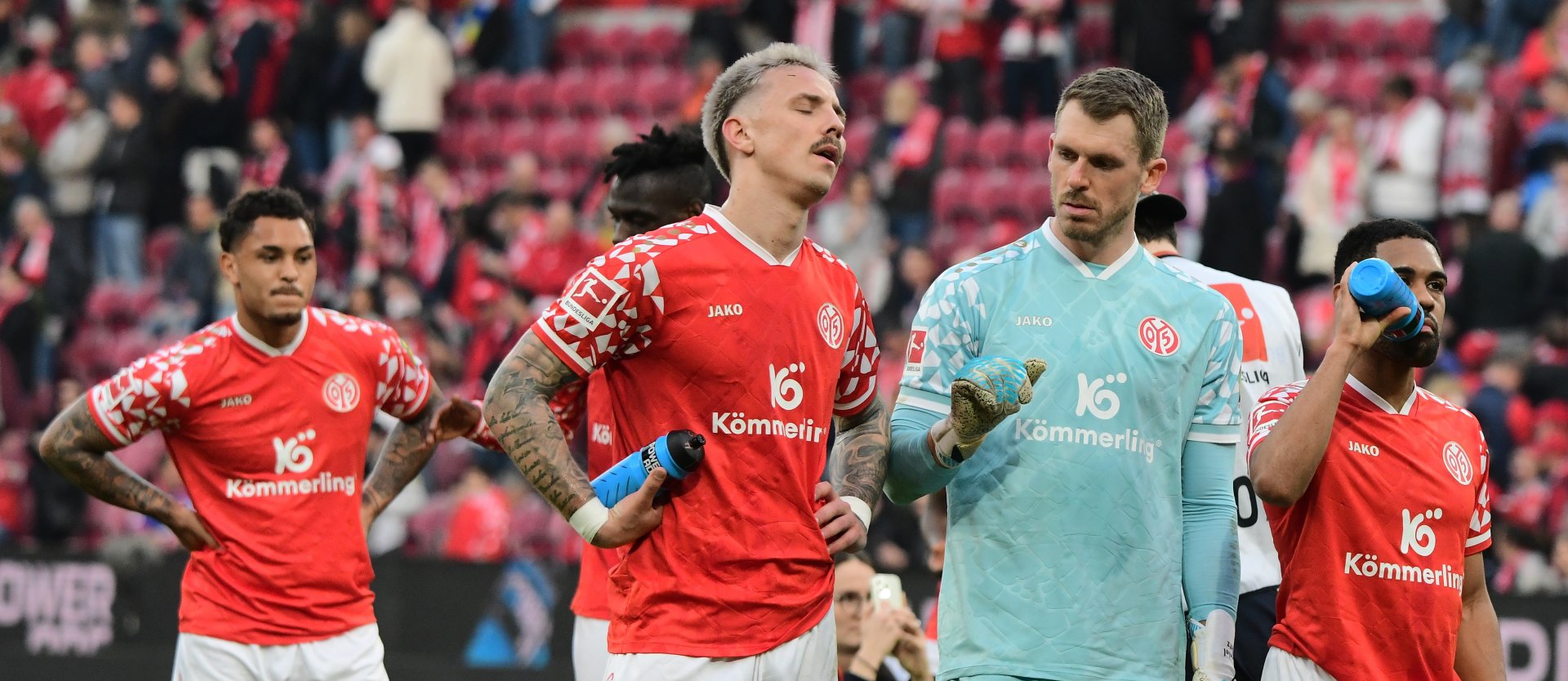 Nach dem Schlusspfiff machte sich bei den Mainzern verständlicherweise Enttäuschung breit.