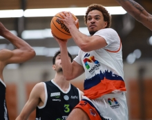 Tobias Feilen und der ASC bezwangen die drittplatzierten College Wizards dank einer starken Schlussphase.