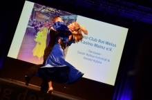 Sarah Rybka-Schmidt und Harald Rybka vom TC Rot-Weiß Casino begeisterten mit ihren Darbietungen im Rahmenprogramm der Sportler:innenehrung im Lerchenberger Bürgerhaus.