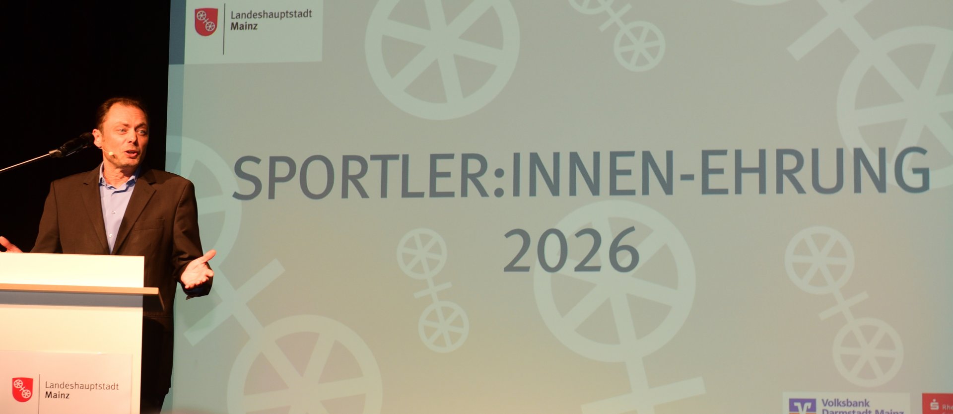 Erstmals als Bürgermeister und Finanzdezernent bei der Sportlerehrung: Daniel Köbler, der Nachfolger des legendären Günter Beck.