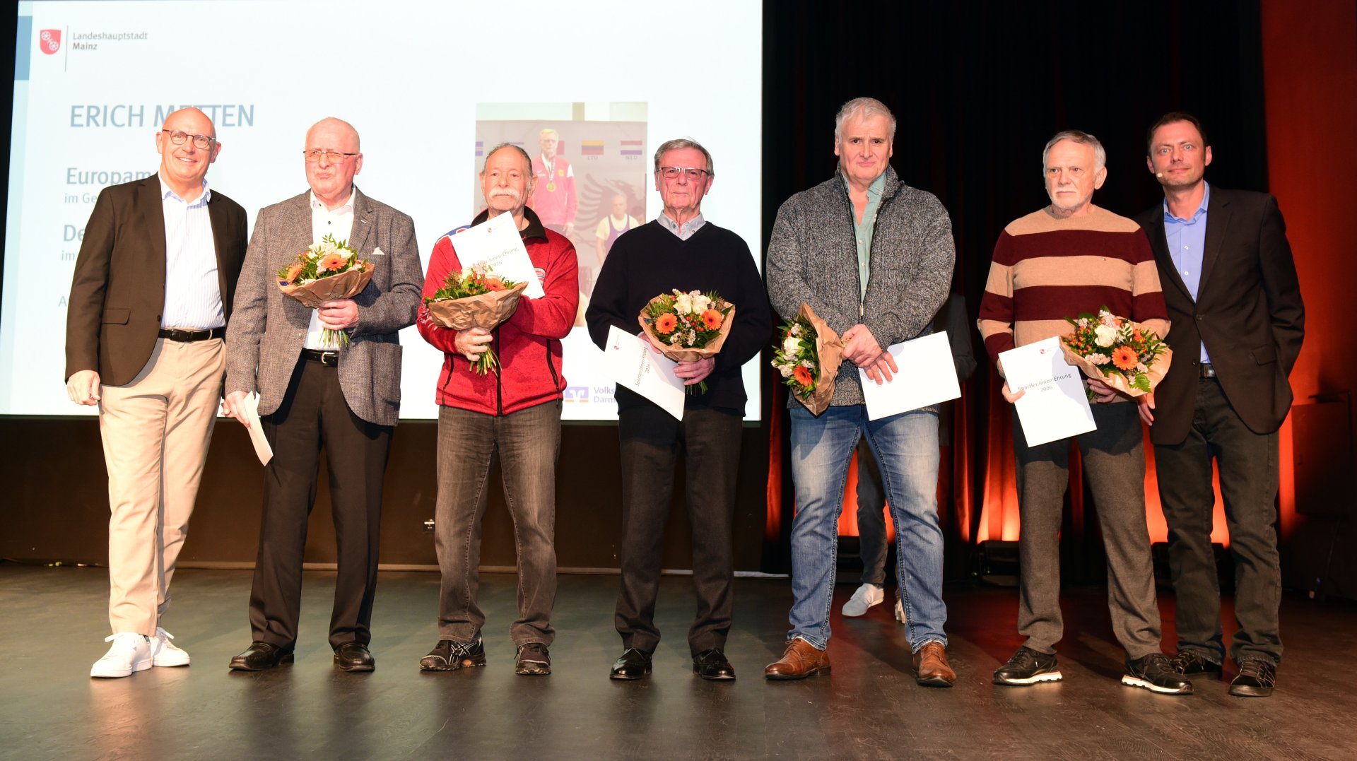 Die Crew für eine Neuauflage von „Wickie und die starken Männer“: die Gewichtheber (v.l.) Horst Jooss und Peter Kirchenbauer (AC Laubenheim) sowie Erich Metten, Oliver Kaiser und Jürgen Kopf (AC Weisenau), die sich diversen Titel auf nationaler und internationaler Ebene stießen und rissen.
