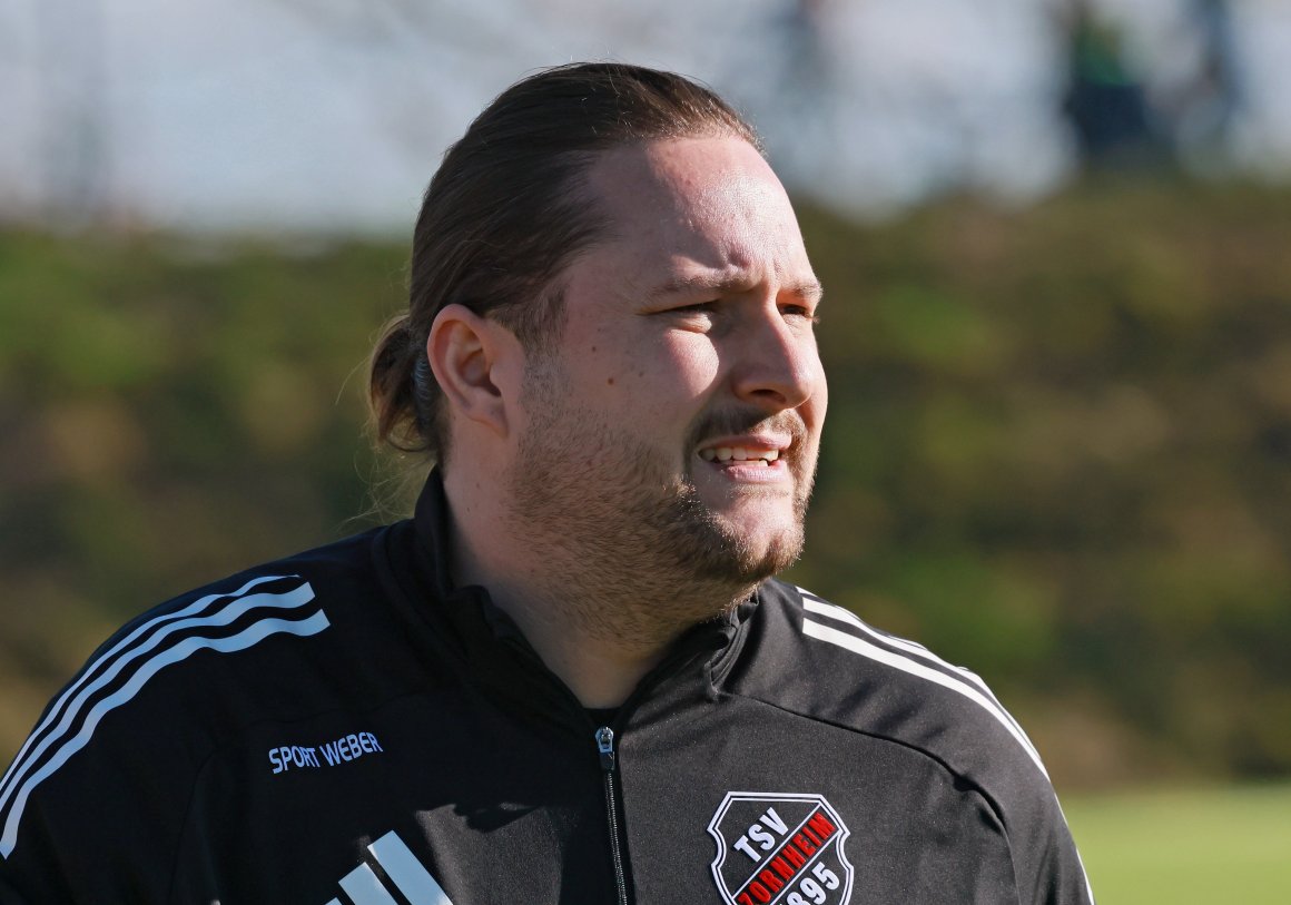 Sah den Zornheimer Vorsprung schmelzen: Trainer Marco Jantz.