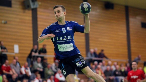 Tristan Gräber, hier in seiner letzten Saison vor dem Ausstieg bei den Sportfreunden im Jahr 2020, absolvierte nach seiner Rückkehr in Haßloch seinen ersten Einsatz für die Sportfreunde auf der Rechtsaußenposition.