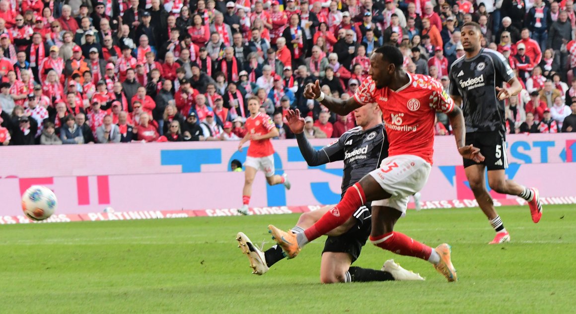 Sheraldo Becker kehrte von der Länderspielreise mit Suriname früher an den Bruchweg zurück als erhofft, blickt aber schon wieder nach vorne.
