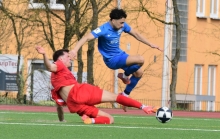 Dennis de Sousa bleibt dem TSV Schott ebenso erhalten...