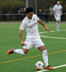 Mit einer Flanke aus dem Halbfeld bereitete Antonio Serratore das 2:0  vor.