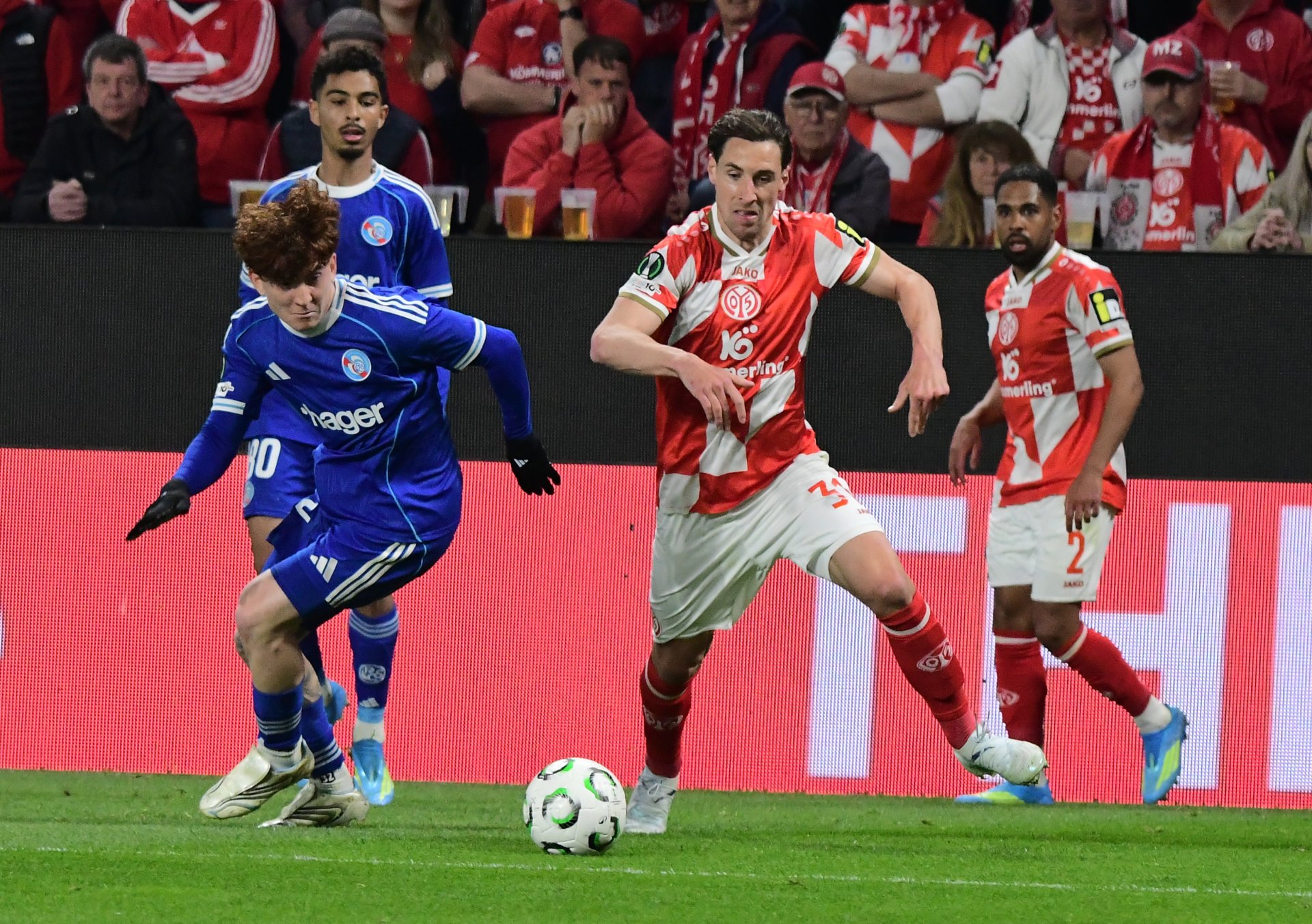 Hatten defensiv über weiteste Strecken die Kontrollen und setzten auch offensive Akzente: Dominik Kohr…