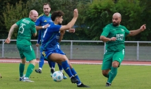 Auf dem eigenen Rasen war die SpVgg Ingelheim (r. Sandro Zey, l. Jonathan Trost) dem Aufstiegsanwärter SV Büchelberg beim 0:3 noch deutlich unterlegen, diesmal schrammte der Tabellenzwölfte in Büchelberg knapp an einer Sensation vorbei.