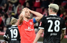 Silvan Widmer kann's nicht fassen. Soeben hat der Schweizer...