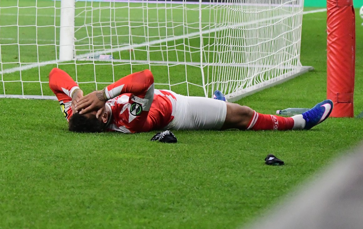 Am Boden zerstört waren die Mainzer nach dem 0:4 in Straßburg.