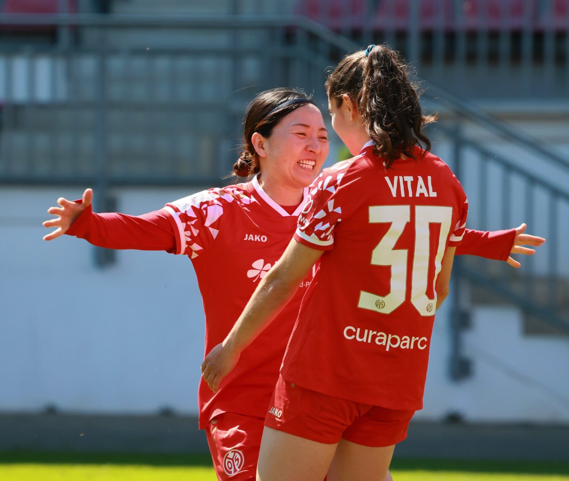 Ausgesprochen Vital marschieren die 05erinnen seit sieben Spieltagen durch die Zweite Liga. Jetzt könnte sogar der Durchmarsch drin sein.