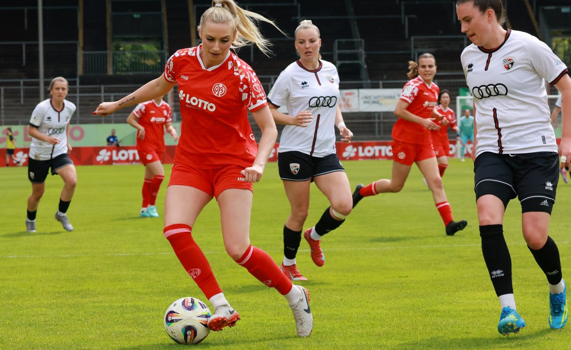Vorsprung durch Technik: Chiara Bouziane begeisterte beim 5:0 gegen den FC Ingolstadt nicht nur wegen ihrer beiden Treffer...
