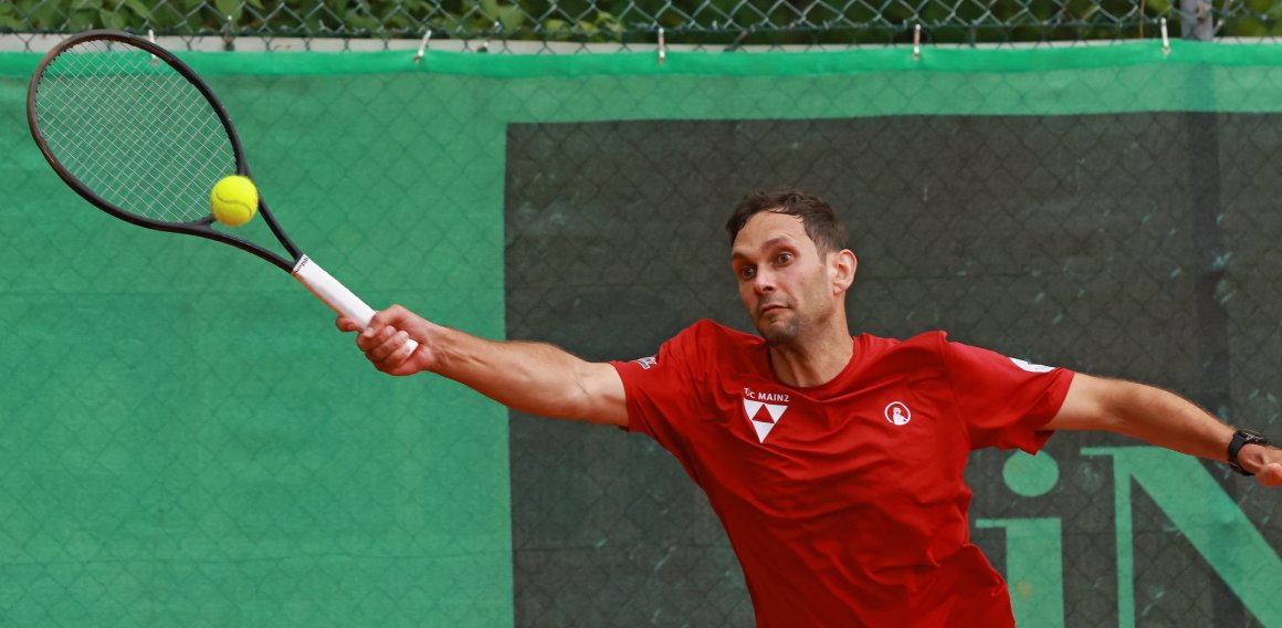 Matchtiebreak nach langer Regenpause: Niko Rizzi glich für den TSC zum 3:3 aus...