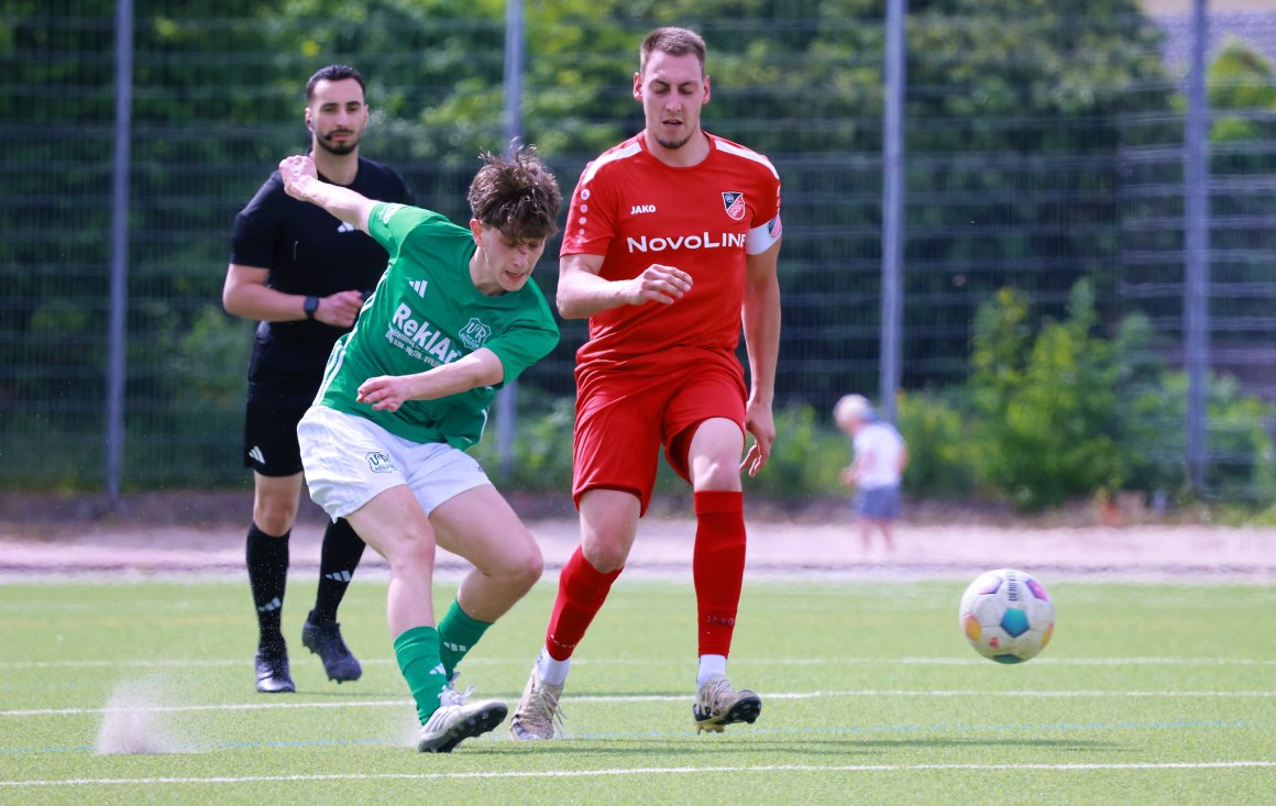 Alanay Daig (l.) und der VfR Nierstein wollen die Saison am Donnerstag beenden.