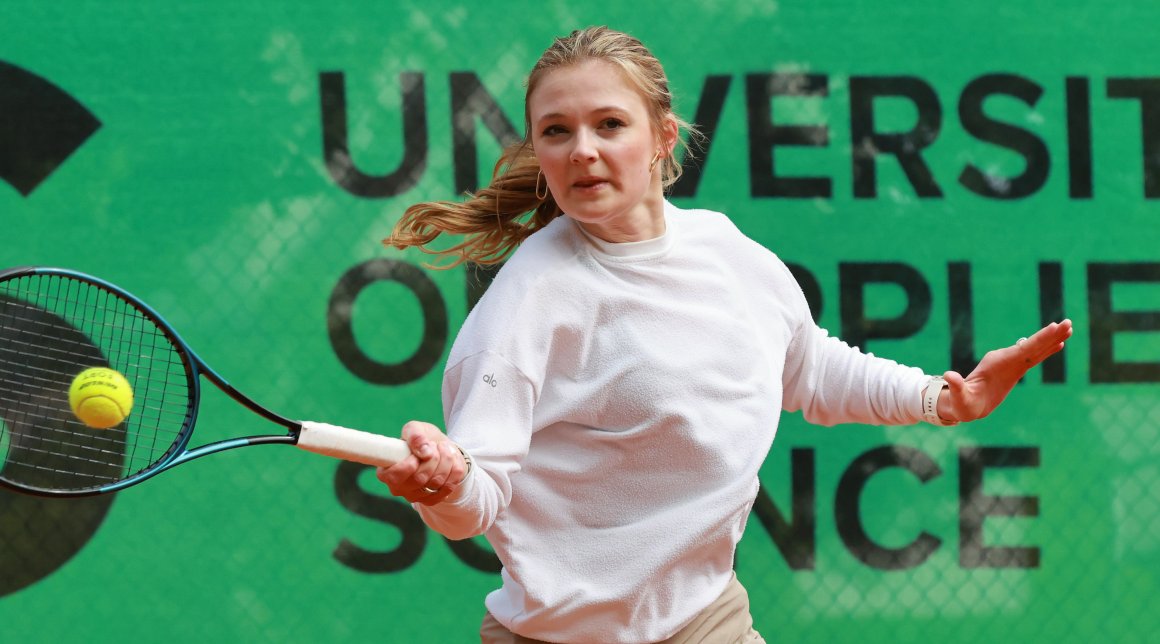 Anna Herding vom TSC Mainz verpasste gegen BW Bad Ems in Einzel und Doppel einen Sieg im Matchtiebreak.