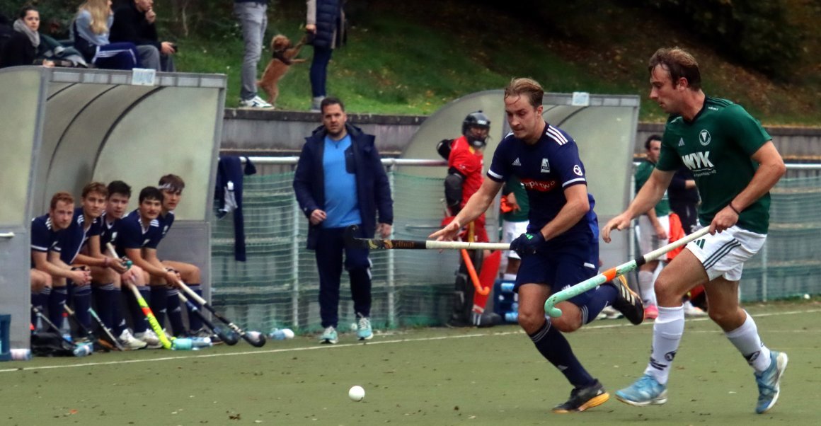 Fynn Keßler und der TSV Schott kassierten im letzten Spiel des Herbstes gegen den TuS Obermenzing kurz vor Schluss den 2:2-Ausgleich, sonst wäre die Ausgangslage vor dem Wiedersehen am Samstag in München deutlich günstiger.