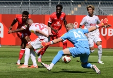 Ransford Königsdörffer erzielt das 2:0...