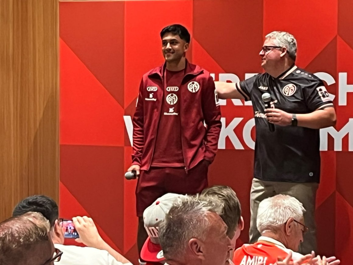 Nadiem Amiri bleibt, Christian Bernhart ist eh da.