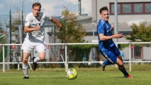 Nils Horn (l.) schied in Guntersblum wegen einer Sprunggelenkverletzung aus...