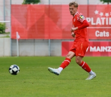 Wie im Vorjahr, setzte Emanuel Marincau am Bieberer Berg bei drei Gegentoren ein Mainzer Lebenszeichen und verkürzte zum1:3-Endstand.