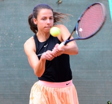Die topgesetzte Lorena Schädel verließ die Mainz Open erstmals als Siegerin.