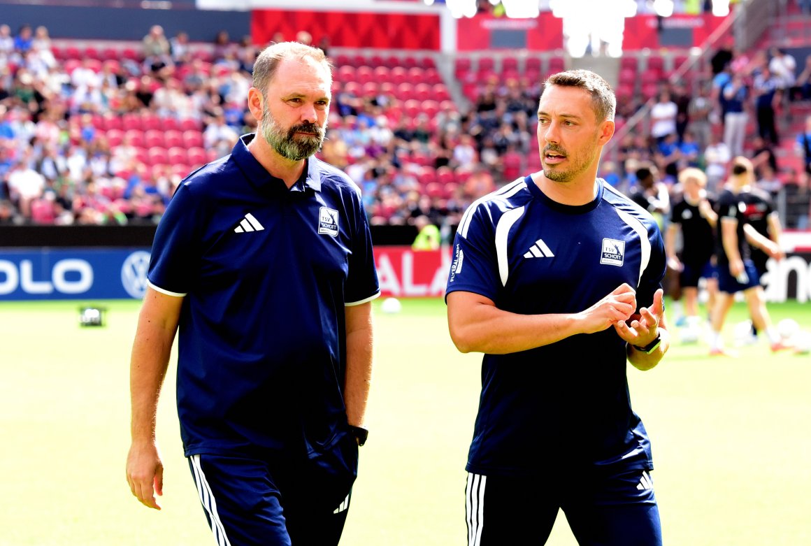 Mit dem Auftritt in der 05-Arena gegen Gladbach waren Thomas Schwarz (r.) und Sascha Meeth nicht unzufrieden. Mit Ligaspielen hat das Pokalduell allerdings nichts zu tun.