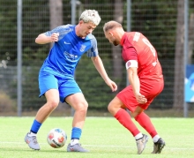Lennart Leismann (l.) schoss den Freistoß, den Luca Scherer zum 1:0 verwertete.