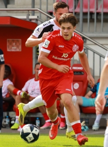 Führungstor erzielt, Julian Derstroff zum zweiten Treffer geschickt: Nick Cherny war an den entscheidenden Offensivaktionen der U23 beim Sieg in Stuttgart beteiligt.