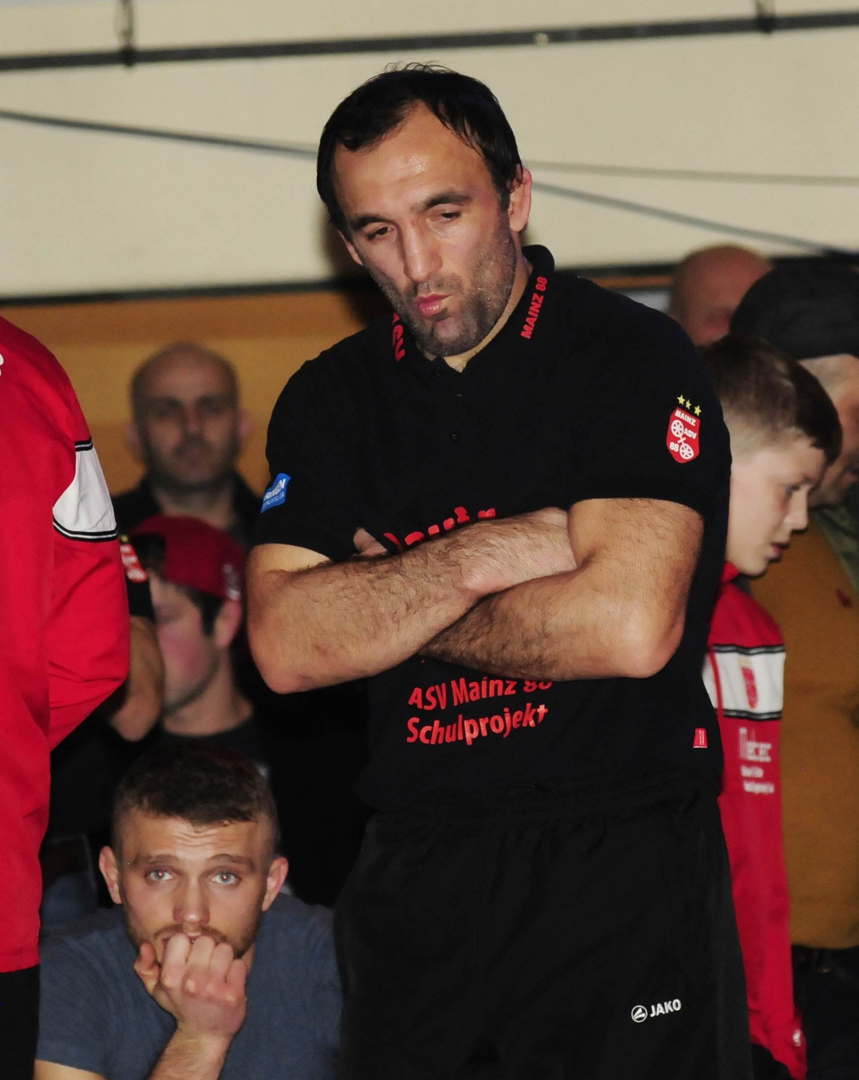 Am Ende des Kampfabends war Trainer Davyd Bichinashvili enttäuscht. Die Mainzer unterlagen mit 9:10, haben aber am kommenden Samstag in Nendingen die Chance, den Spieß umzudrehen und ins Finale einzuziehen.