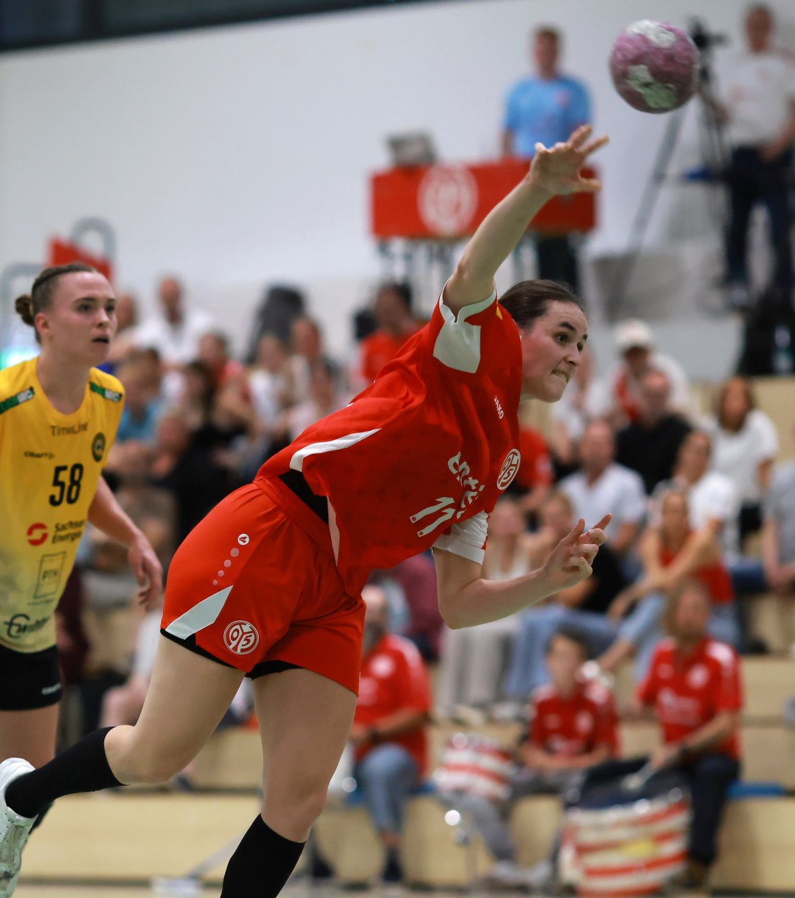 Christine Burgard ist bisher die Franziska Haupt des FSV Mainz 05. Es sieht so aus, als würde sich im Gegensatz zur Vorsaison eine Top-Rückraumschützin etablieren, was nie schaden kann.