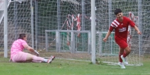 Die Vorentscheidung besorgte Prabin Shrestha, der aus der Kurzdistanz keine Probleme hatte, den Ball (versteckt sich hinter dem Pfosten) zum 2:0 in die Maschen zu setzen.