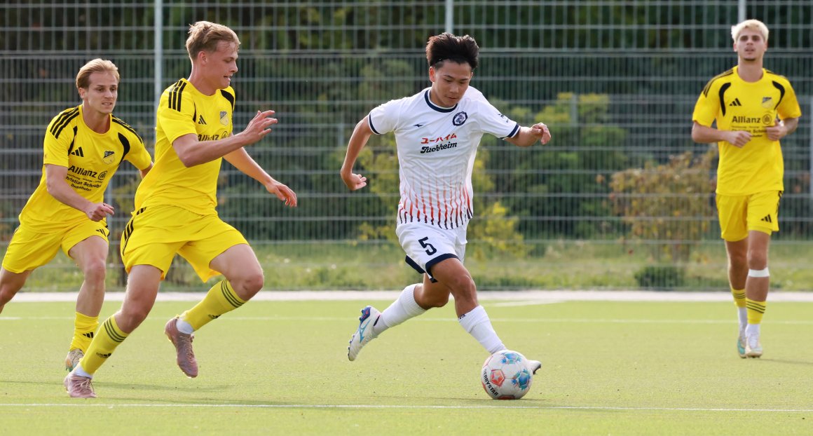 Taisei Okamoto brachte den FC Basara in Speyer in Führung.