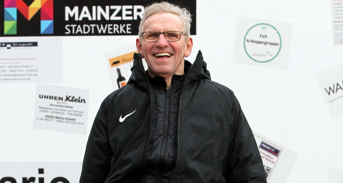 Ist mit dem ersten Saisondrittel zufrieden: TuS-Chef Dietmar Hofmann.