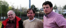 Gehen zwar mit unterschiedlichen Zielen, aber optimistisch in die neue Saison (v.l.): A's-Präsident Hartmut Schäfer, Cheftrainer Ulli Wermuth, und der Sportliche Leiter Benjamin Hieronimi.