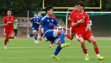 Mitte August setzte sich der TSV Schott (l. Takero Itoi) im Pokal gegen Wormatia Worms nach Verlängerung durch.