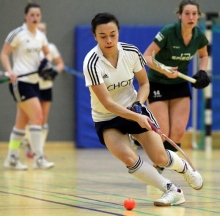 Susanne Sunkel kann in Stuttgart mit den Hockeyfrauen des TSV Schott den Klassenverbleib durch den dritten Rückrundensieg faktisch einfahren.