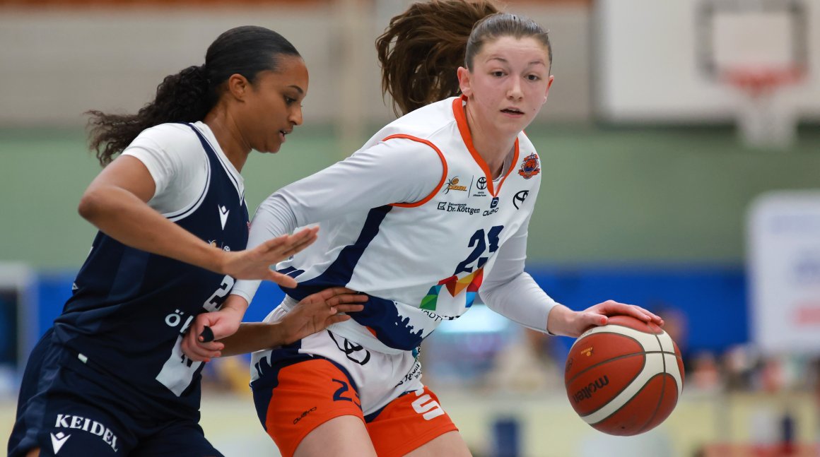 Als der USC Freiburg in der Schlussphase auf acht Punkte herangekommen waren, traf Jordan Barron einen Dreier zum 63:52.