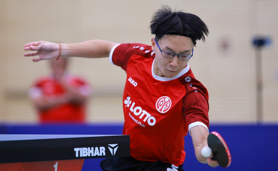 Nathan Lam rückt wieder an die zweite Position.