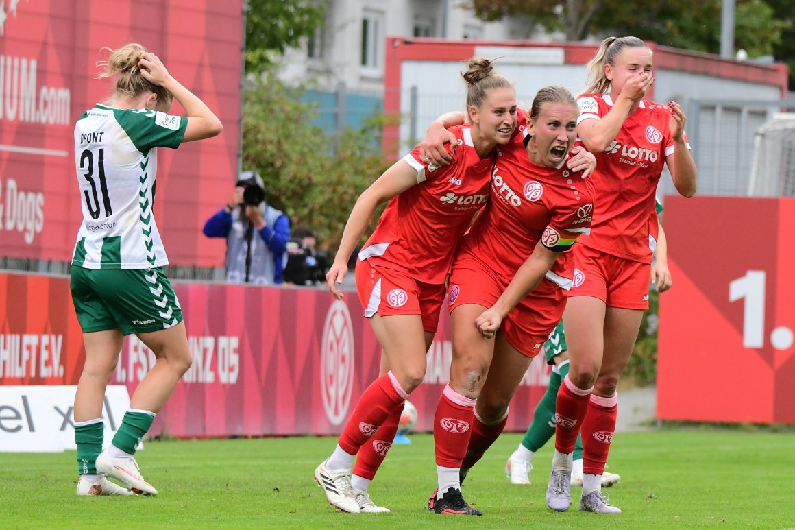 Saskia Matheis (l.) die Schützin des ersten Bundesligators der 05erinnen, wird gegen ihren Ex-Klub fehlen.