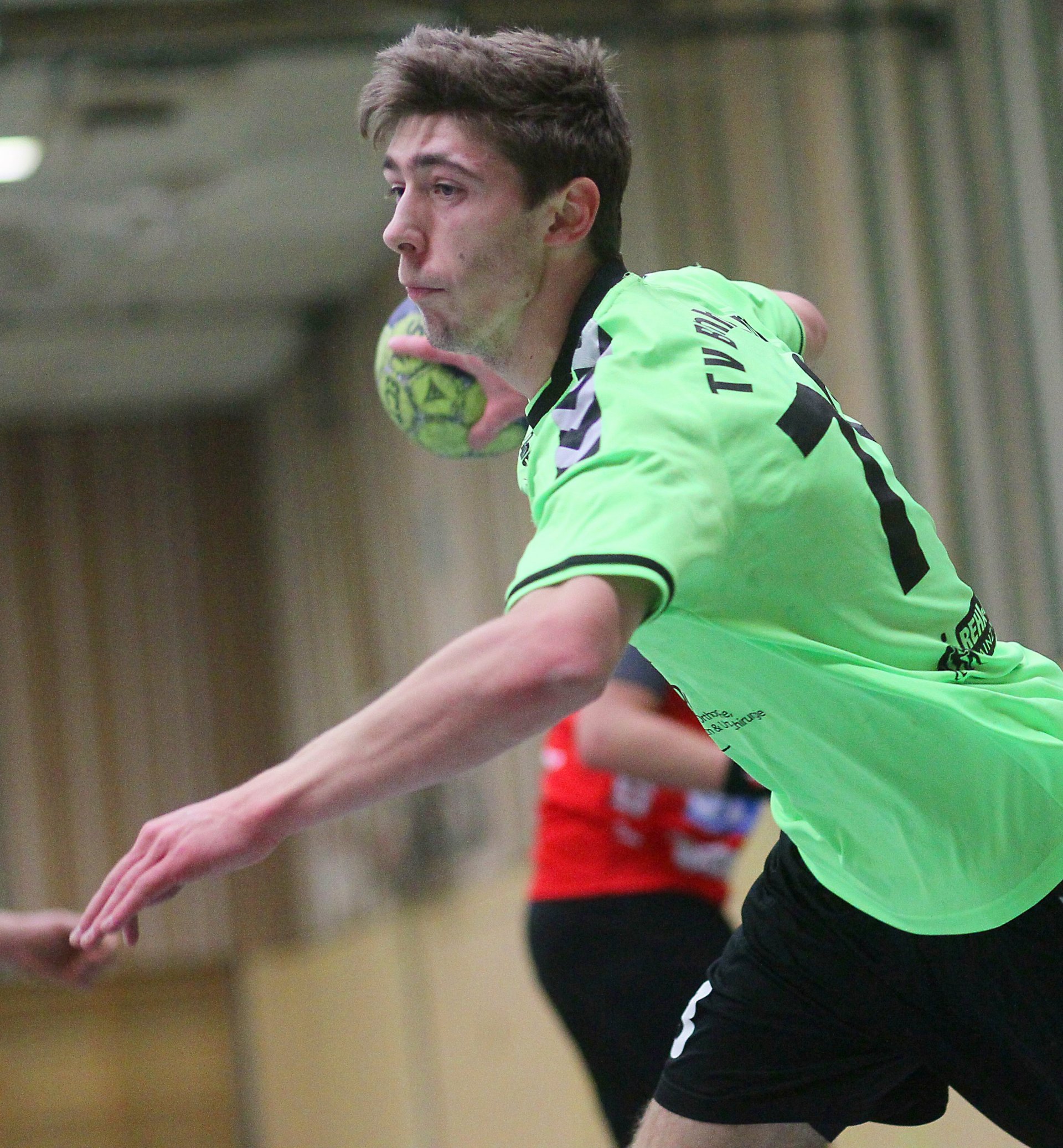 Auf Hajo Hollatz setzt der neue TVB-Trainer Olaf Anthes; Hollatz belebt den linken Bodenheimer Rückraum deutlich.