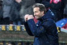 Vier Punktze sind es schon, sieben sollen es werden - das wünscht sich 05-Trainer Kasper Hjulmand zum Abschluss der ersten Englischen Woche dieses Jahres.