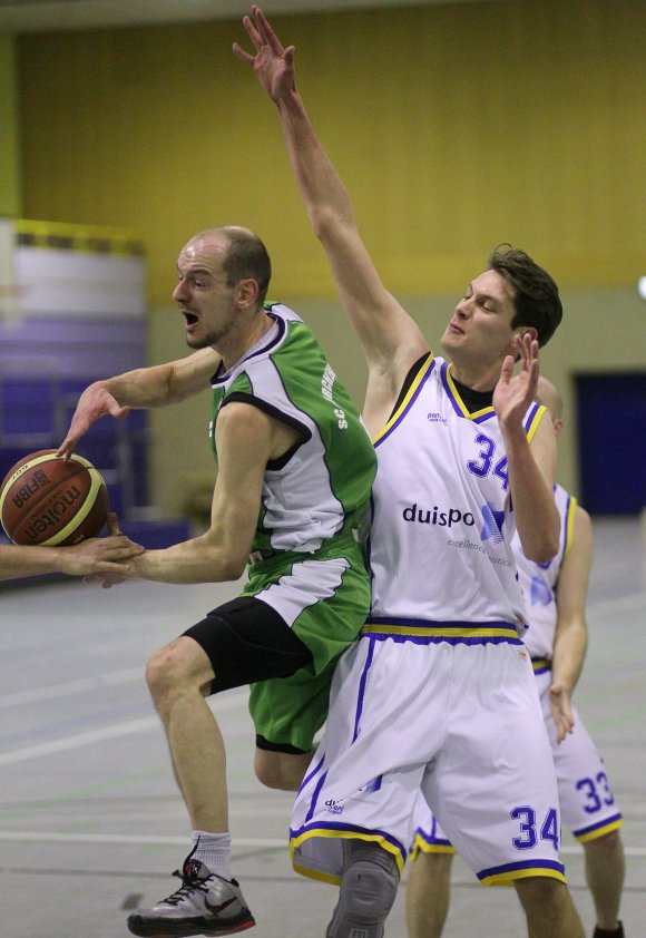 War nach dem 66:64 im Heimspielkrimi gegen den BBC Bous extrem happy über den zweiten Saisonsieg der SCL-Männer: Spielmacher und Interimscoach Mario Volarevic.