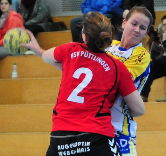 In der Anfangsphase blieben die Bretzenheimer (r. Vanessa Weber) in der Gästeabwehr hängen und kamen kaum zum Abschluss. Doch dann ging alles ganz schnell.