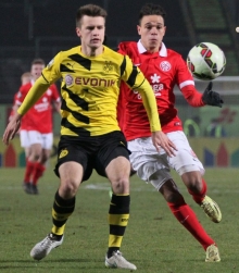 Besonders in der ersten Halbzeit hatten Devante Parker (r.) und die U23 des FSV Mainz 05 einige verheißungsvolle Offensivszenen, aber die letzte Genauigkeit fehlte bei den Abschlüssen.