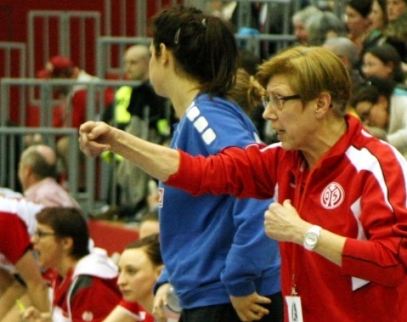 Zu dirigieren und korrigieren dürfte es für 05-Trainerin Karin Euler auch beim Spiel gegen den TV Nellingen wieder einiges geben.