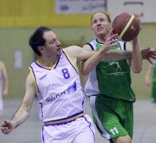 Energieleistung mit Happy-End: Die SCL-Männer mit Sebastian Schnarr erkämpften beim TVG Trier in einem Krimi zu siebt den dritten Saisonsieg und verließen erstmals in dieser Oberligasaison das Tabellenende.